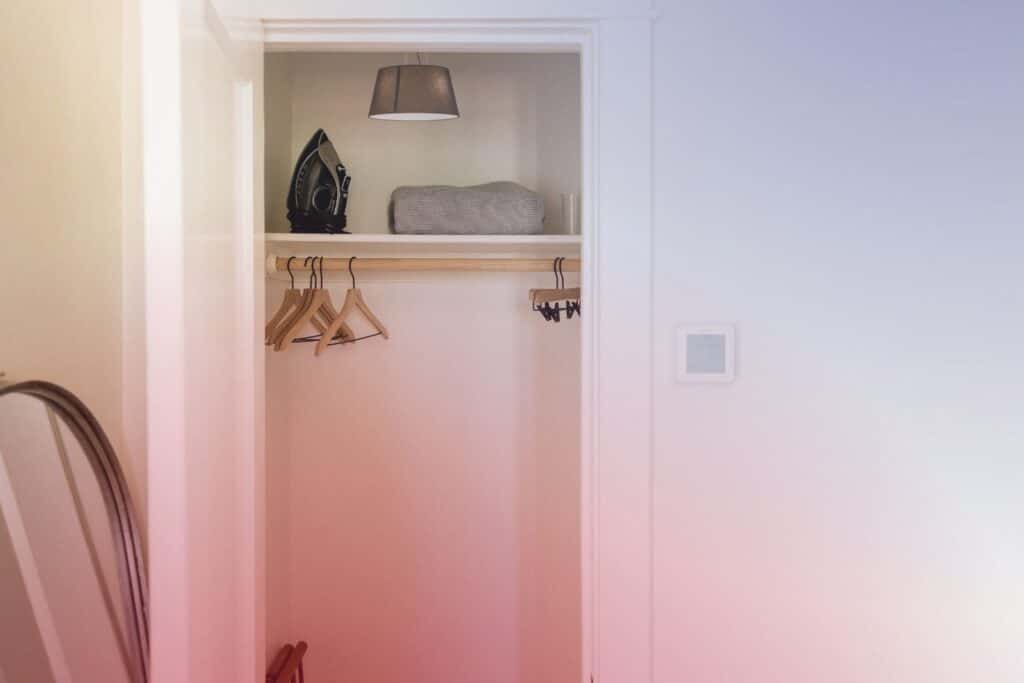 closet light